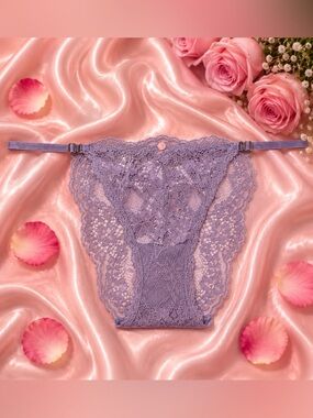 NWT Victoria’s Secret Dream Angels Lace Mini String Bikini